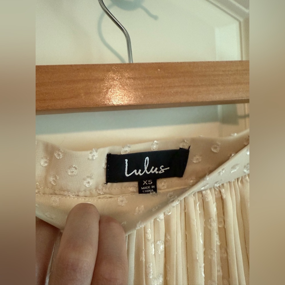 Lulus Cream Pleated Skirt XS - Picture 3 of 3